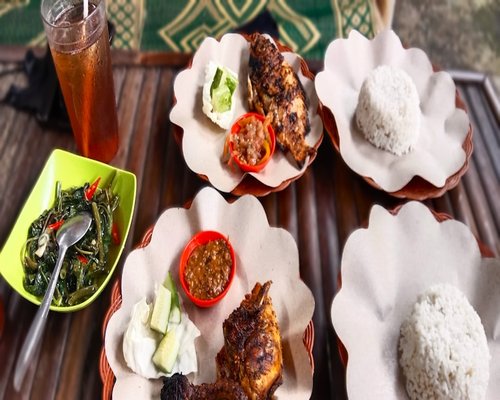 Menyiapkan bekal makan siang yang seimbang